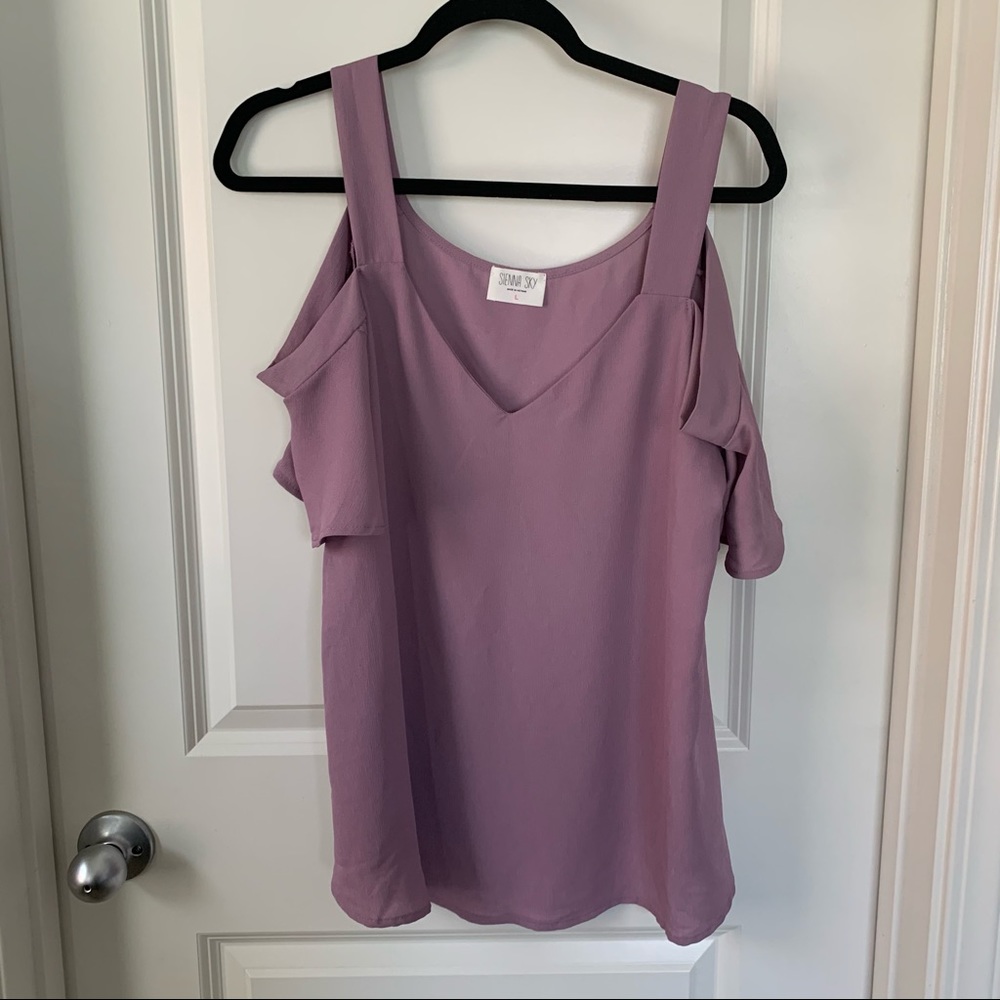 Lilac Siena Sky Cold Shoulder Top | size large - Picture 3 of 8